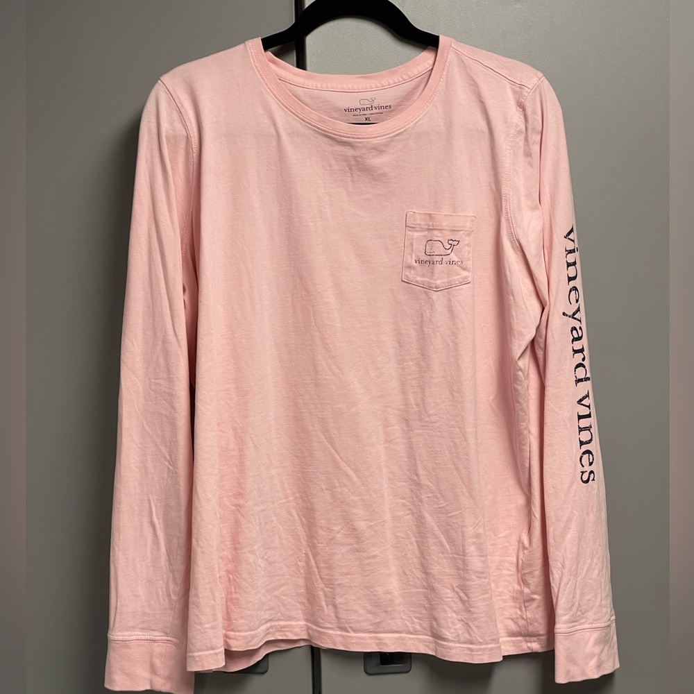 Women’s Vineyard Vines Pink Long Sleeve Logo Tee Shirt- Worn Once. Size XL